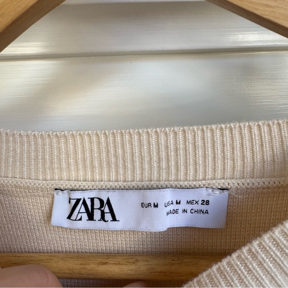 Zara Cream Thick Knit Fitted Hem and Wrist Corporte Structured Sweater Size M - Picture 2 of 3
